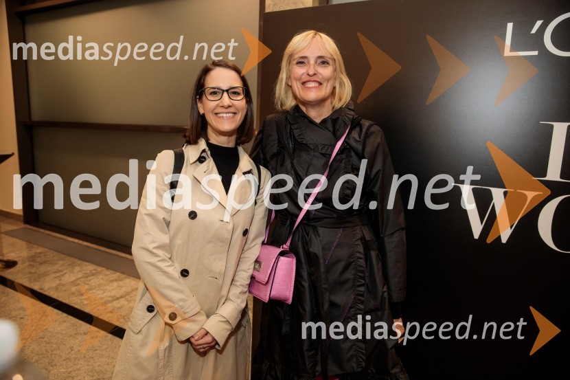  Maruša Fakin, svetovalka za komuniciranje, IPPR;  Irena Pavčič, IPPR, agencija za komuniciranjeModna revija oblikovalcev zadruge Zoofa, Kdo kroji prihodnost