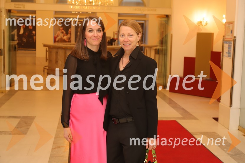  Špela Lešnik, producentka Drame SNG Maribor;  Nataša Matjašec Rošker, igralkaPrizori iz zakonskega življenja, premiera drame SNG Maribor