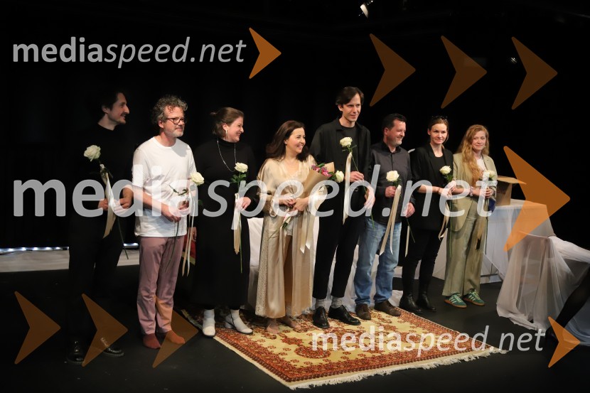  Nikolaj Efendi, avtor glasbe;  Vojko Belšak, igralec;  Mira Stadler, režiserka;  Ksenija Mišič, igralka;  Andrej Rutar, scenograf;  ... ;  Maša Pelko, režiserka;  Katarina Šavs, kostumografinjaPrizori iz zakonskega življenja, premiera drame SNG Maribor