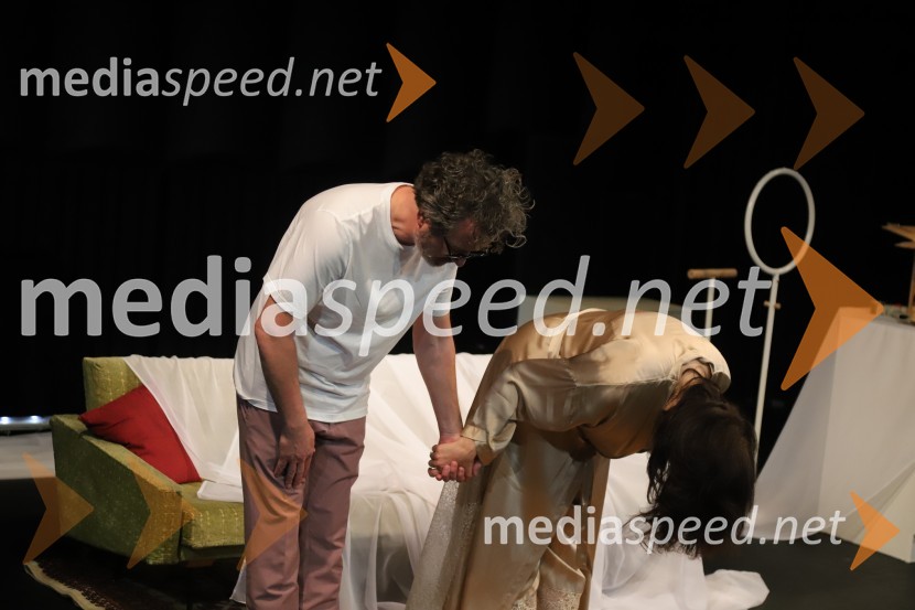  Vojko Belšak, igralec;  Ksenija Mišič, igralkaPrizori iz zakonskega življenja, premiera drame SNG Maribor