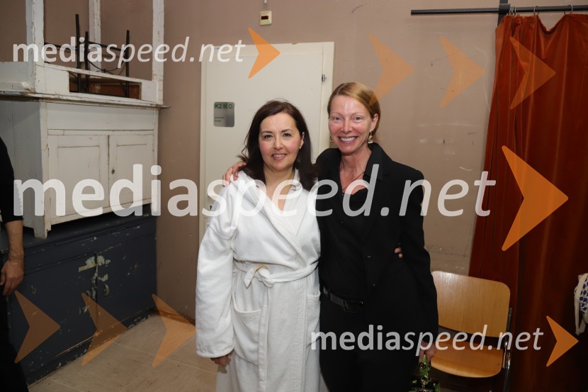  Ksenija Mišič, igralka;  Nataša Matjašec Rošker, igralkaPrizori iz zakonskega življenja, premiera drame SNG Maribor