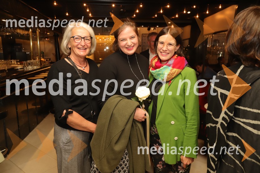  ... ;  Mira Stadler, režiserka;  ... Prizori iz zakonskega življenja, premiera drame SNG Maribor