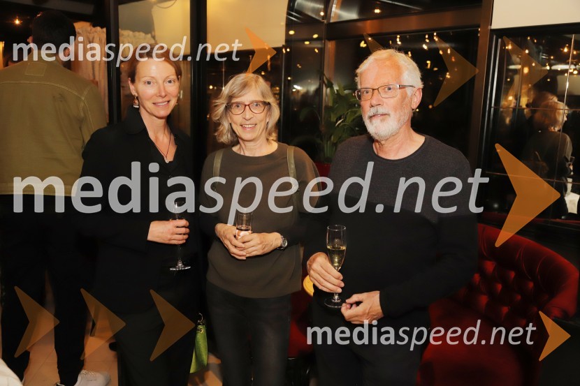  Nataša Matjašec Rošker, igralka;  Alenka Klabus Vesel, dramaturginjaPrizori iz zakonskega življenja, premiera drame SNG Maribor