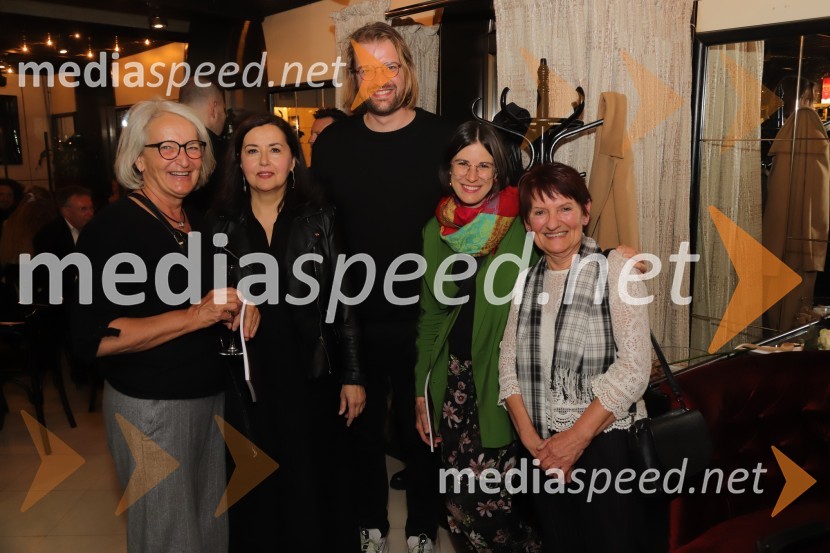  ... ;  Ksenija Mišič, igralka;  ... ;  ... ;  ... Prizori iz zakonskega življenja, premiera drame SNG Maribor