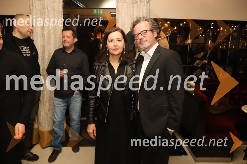  Ksenija Mišič, igralka;  Vojko Belšak, igralecPrizori iz zakonskega življenja, premiera drame SNG Maribor