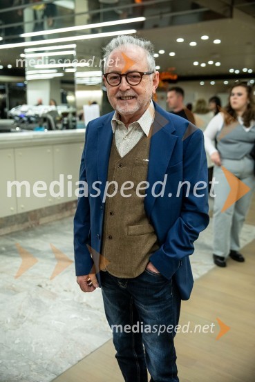  Tomaž Kozlevčar, vokalistRaiven s koncertom v Cankarjevem domu obeležila 10 let delovanja