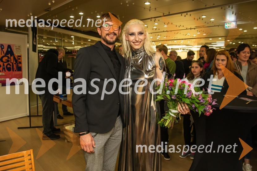  ... ;  Sara Briški Cirman - Raiven, pevka, harfistkaRaiven s koncertom v Cankarjevem domu obeležila 10 let delovanja