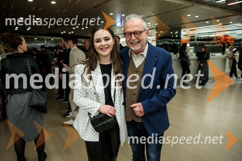  ... ;  Tomaž Kozlevčar, vokalistRaiven s koncertom v Cankarjevem domu obeležila 10 let delovanja