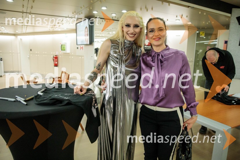  RAIVEN, pevka;  Alenka Košir, športnica, manekenka, blogerkaRaiven s koncertom v Cankarjevem domu obeležila 10 let delovanja