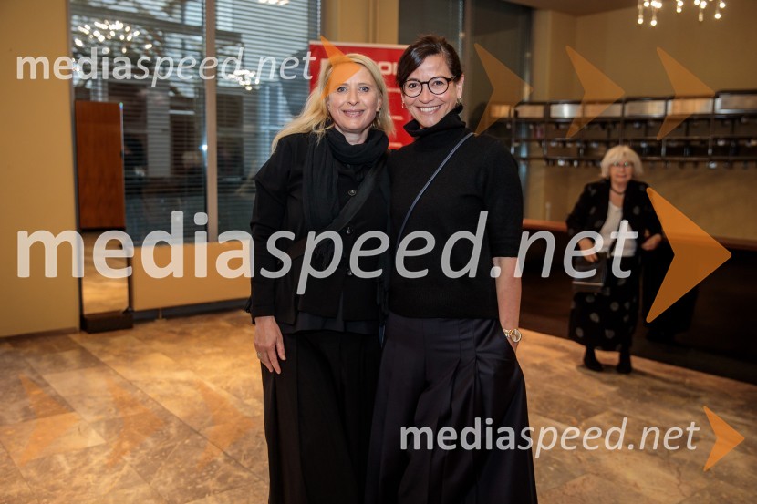  Tatjana Doma, dramaturginja SLG Celje;  Simona  Belle, služba za stike z javnostmi MGLPremiera drame Teci, Maša, teci v MGL