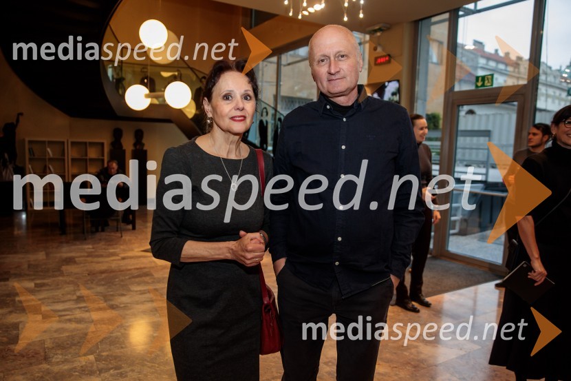  Draga Potočnjak, igralka in pisateljica;  Blaž Lukan, kritik, dramaturgPremiera drame Teci, Maša, teci v MGL