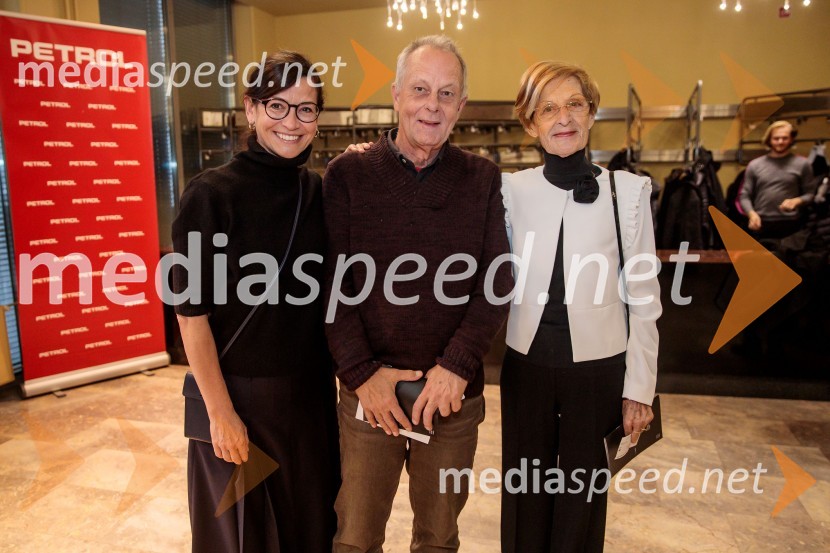  Simona  Belle, služba za stike z javnostmi MGL;  Matej Bogataj, literarni kritik in publicist;  Mojca Kreft, dramaturginja in teatrologinjaPremiera drame Teci, Maša, teci v MGL