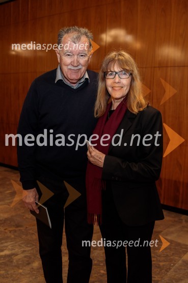 Premiera drame Teci, Maša, teci v MGL