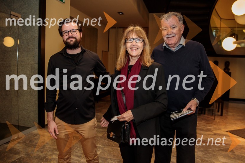 Premiera drame Teci, Maša, teci v MGL