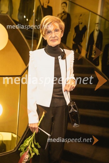  Mojca Kreft, dramaturginja in teatrologinjaPremiera drame Teci, Maša, teci v MGL