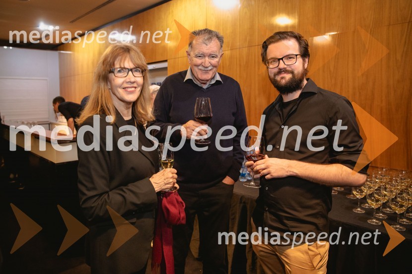 Premiera drame Teci, Maša, teci v MGL