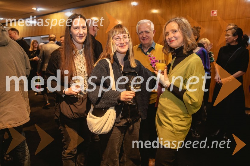  ... ;  Lene Lekše;  Kamilo Lekše;  Polona JešelnikPremiera drame Teci, Maša, teci v MGL