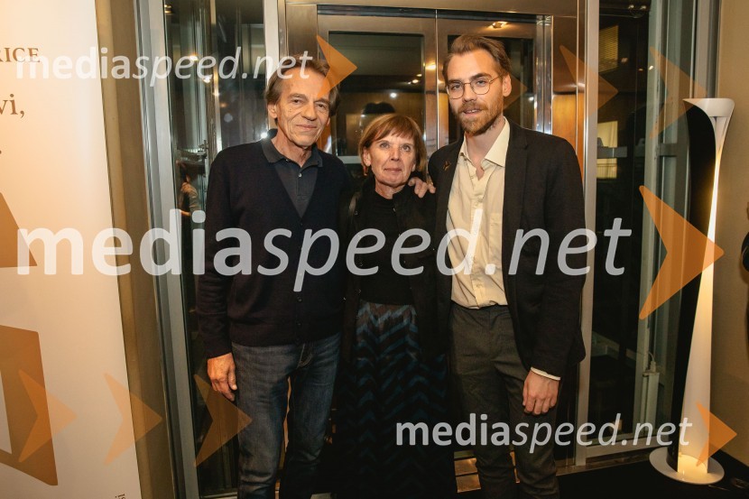  ... ;  ... ;  Matic Maco Lukšič, igralecPremiera drame Teci, Maša, teci v MGL