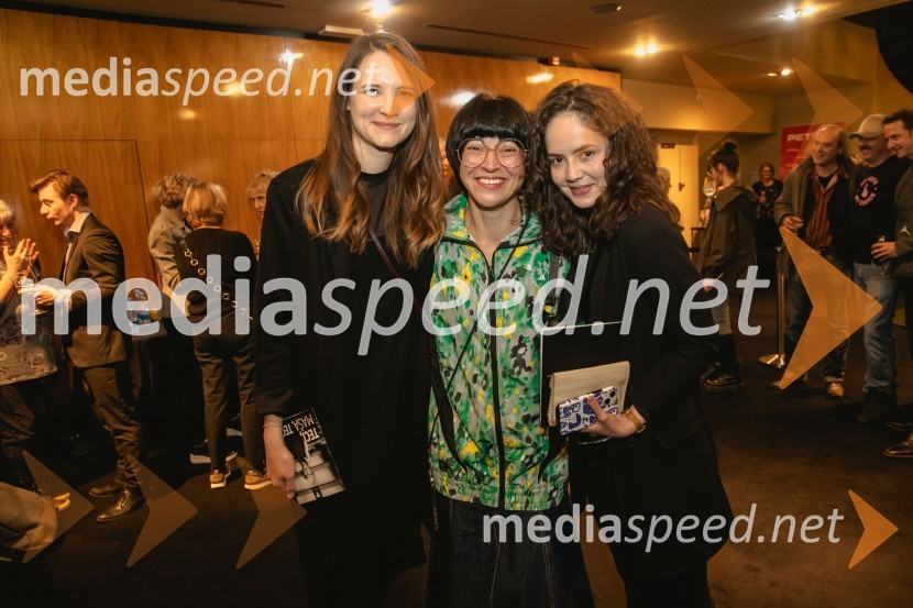  ... ;  Tina Pavlović, kostumografinja;  Lara Wolf Završnik, igralkaPremiera drame Teci, Maša, teci v MGL