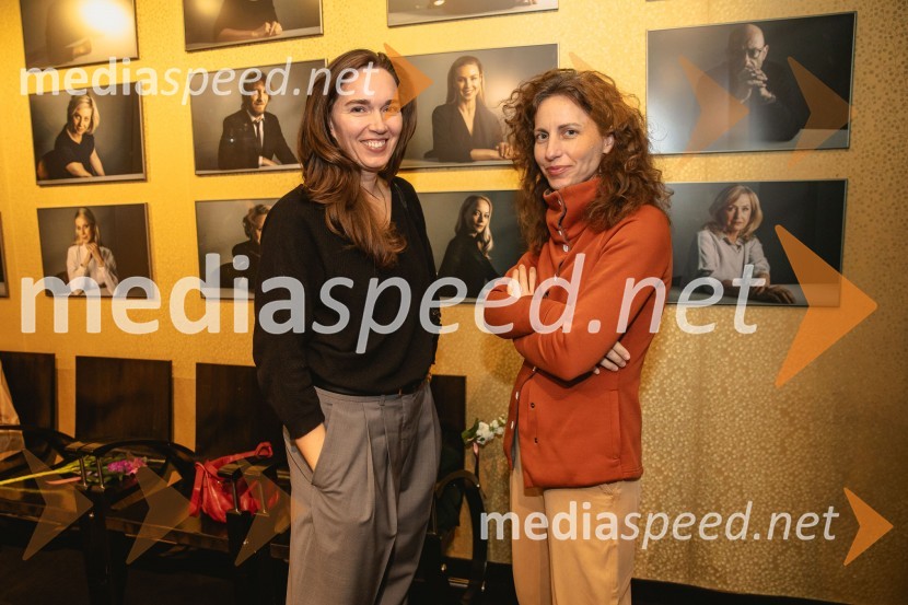  Nina Šorak, dramaturginja in režiserka;  Urška Brodar, dramaturginja, Slovensko mladinsko gledališčePremiera drame Teci, Maša, teci v MGL