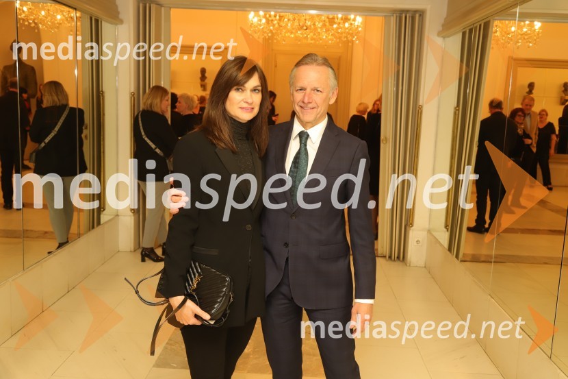  Mojca Kac;  Andrej Kac, odvetnikAmadeus, premiera drame v SNG Maribor