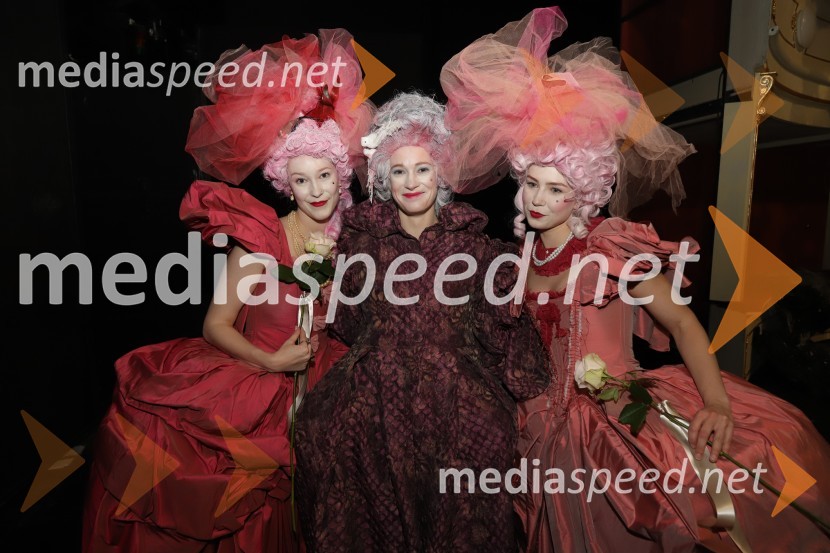  ... ;  Julija Klavžar, igralka;  ... Amadeus, premiera drame v SNG Maribor