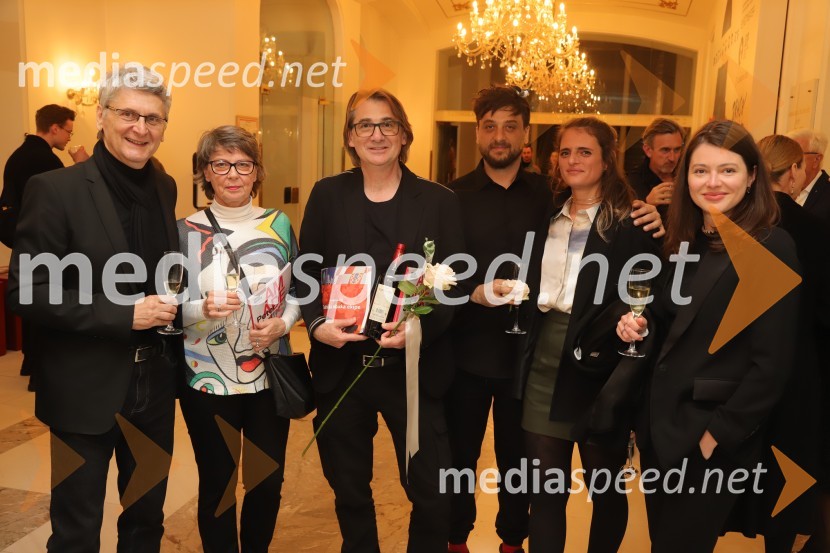  ... ;  ... ;  Aleksandar  Popovski, režiser, umetniški direktor Drame SNG Maribor;  ... ;  ... ;  ... Amadeus, premiera drame v SNG Maribor