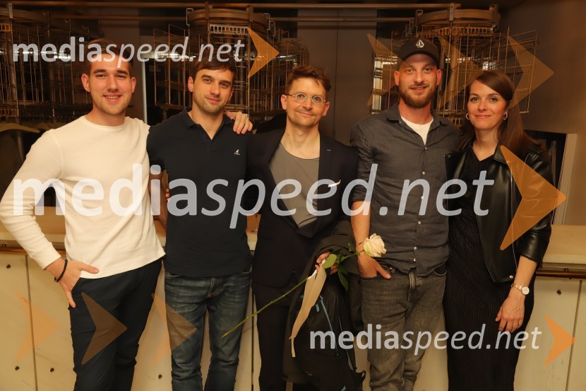  Filip Tašner, SNG Maribor;  Rene Nemec, SNG Maribor;  Matevž Biber, igralec;  Matic Gselman, SNG Maribor;  Špela Lešnik, producentka Drame SNG MariborAmadeus, premiera drame v SNG Maribor