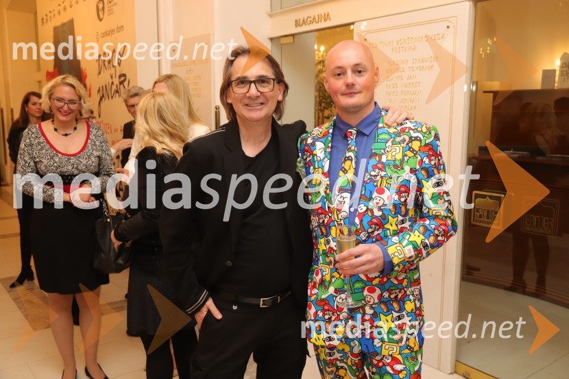  Aleksandar  Popovski, režiser, umetniški direktor Drame SNG Maribor;  Jernej  Jerovšek, SNG MariborAmadeus, premiera drame v SNG Maribor