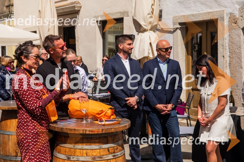  ... ;  ... ;  Matej Zaro, Zaro wines;  Sašo Dravinec, organizator Orange wine Izola;  Vita ValentiOrange Wine Festival Izola 2024