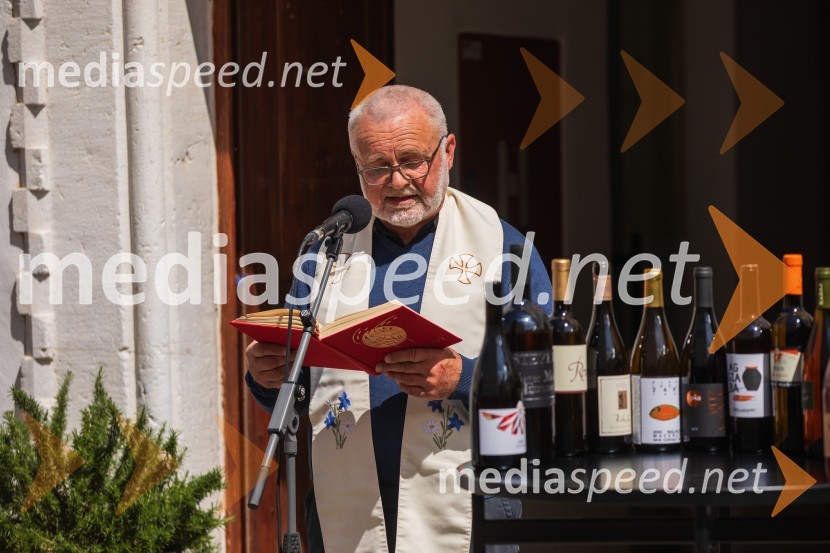  Janez Kobal, duhovnikOrange Wine Festival Izola 2024