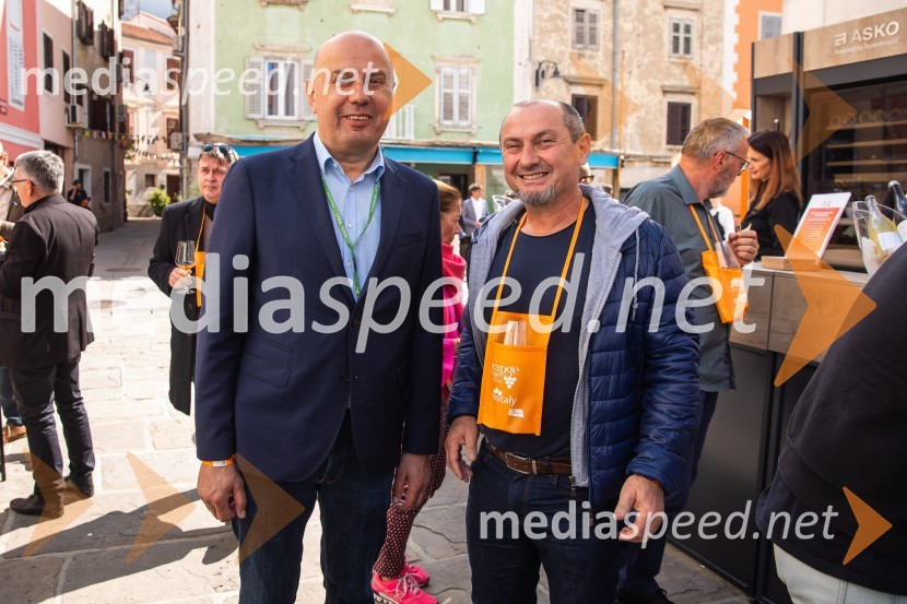  Sašo Dravinec, organizator Orange wine Izola;  Gašpar Gašpar  Mišič, poslovnež in politikOrange Wine Festival Izola 2024