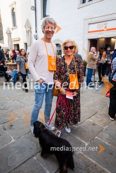  Urban Stojan Roš;  Ana Roš Stojan, kuharska mojstrica in najboljša chefinja na svetu po izboru akademije The World's 50 Best Restaurants ter direktorica Hiše FrankoOrange Wine Festival Izola 2024