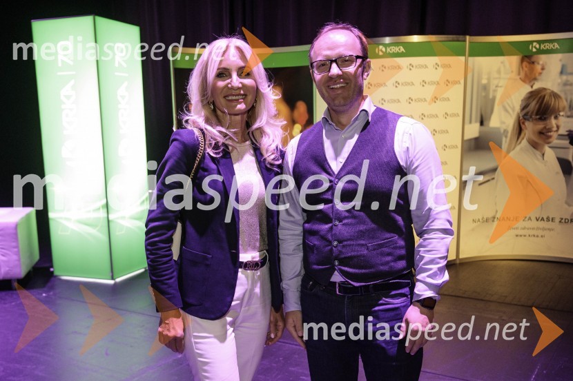  Elvira Medved,  vodja Službe za odnose z javnostmi Krka d.d.;  Klemen Valter, poslovni vodja programa, SNG Opera in Balet LjubljanaNovinarska konferenca ob 2. mednarodnem festivalu Baletne noči