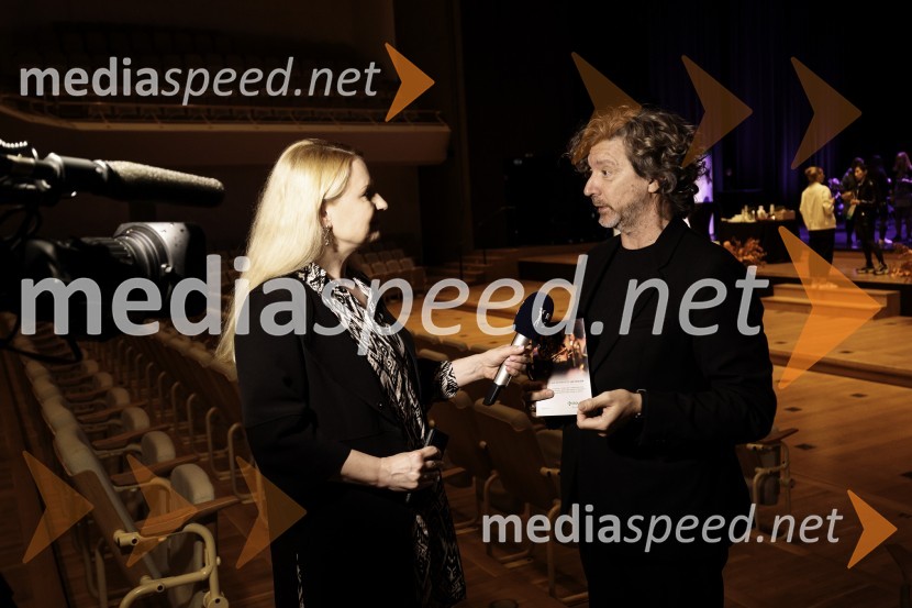  Tina Šrot, novinarka uredništva oddaj o kulturi na TVS;  Renato Zanella, umetniški direktor ljubljanskega baletaNovinarska konferenca ob 2. mednarodnem festivalu Baletne noči