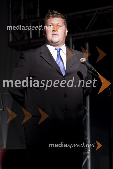 Miloš Milač, urednik avtomobilizma pri časniku Finance ter vodja projekta Poslovni avto leta 2009Poslovni avto leta 2009, podelitev priznanj