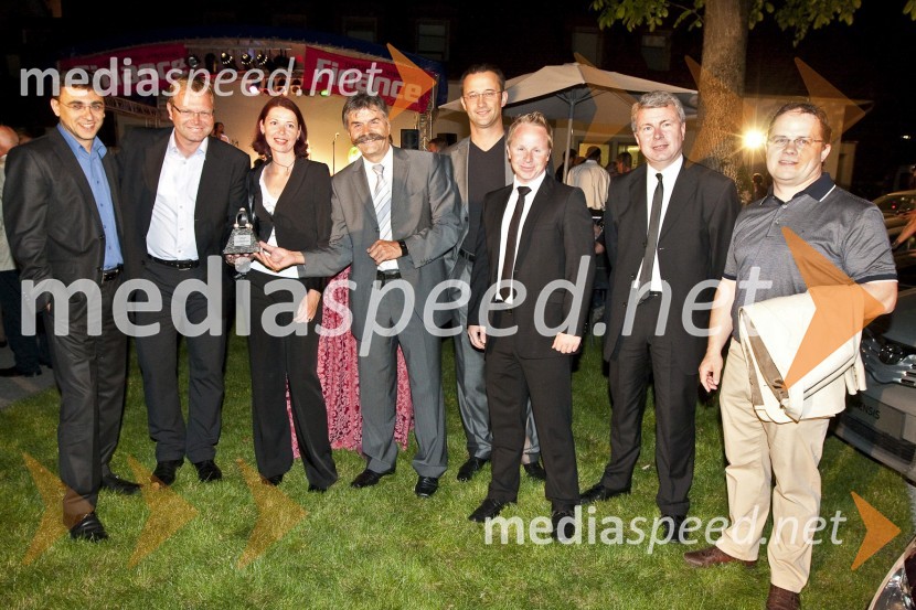 ..., Marko Škriba, direktor znamke Volkswagen pri Porsche Slovenija d.o.o., ..., ..., Darko Horvat, direktor programa Audi pri Porsche Slovenija d.o.o., Peter Brajnik, Porsche Slovenija d.o.o., ... in ...Poslovni avto leta 2009, podelitev priznanj