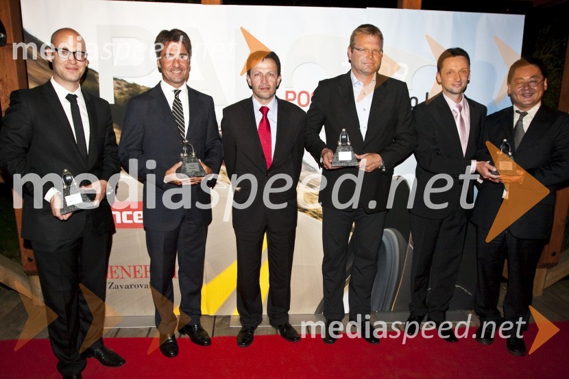 Miha Ažman, generalni direktor BMW Slovenija, Neville Woodcock, izvršni direktor General Motors za Opel in Chevrolet v Sloveniji, Borut Gazvoda, vodja prodaje in marketinga za Opel in Chevrolet v Sloveniji, Marko Škriba, direktor znamke Volkswagen pri Porsche Slovenija d.o.o., David Jurič, generalni direktor Summit Motors in Masahiro Tajima, izvršni direktor Summit MotorsPoslovni avto leta 2009, podelitev priznanj