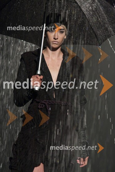 Iza Simčič, manekenkaPredstavitev BMW Z4 Roadster in predpremiera BMW Series 5 Gran Turismo