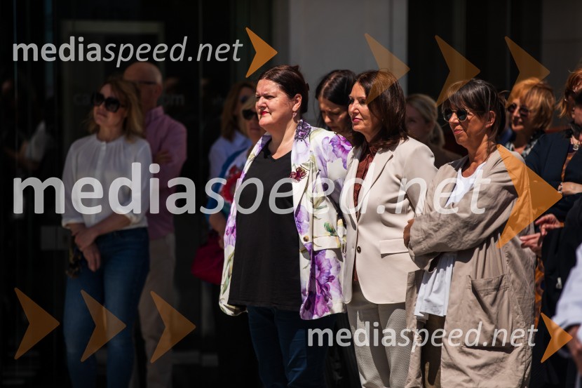  Uršula Cetinski, generalna direktorica, Cankarjev dom; mag. Breda Pečovnik, direktorica kongresno komercialne dejavnosti Cankarjev domSlovesnost ob obletnici Cankarjevega rojstva