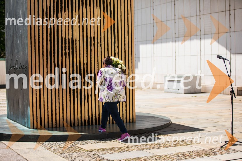  Uršula Cetinski, generalna direktorica, Cankarjev domSlovesnost ob obletnici Cankarjevega rojstva