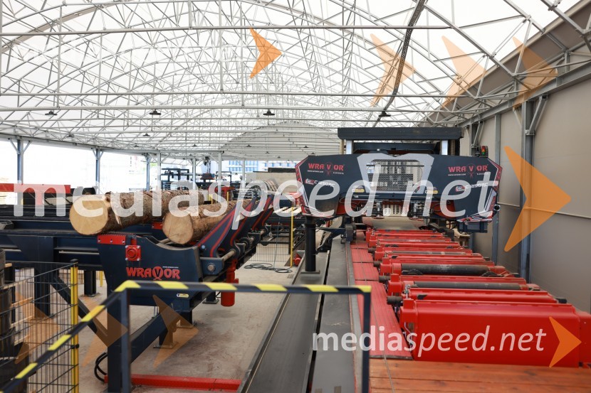 Novinarska konferenca ob uradni otvoritvi lesnopredelovalnega centra Žiher les, Ormož