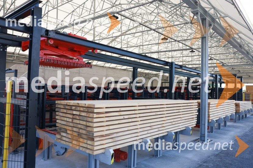 Novinarska konferenca ob uradni otvoritvi lesnopredelovalnega centra Žiher les, Ormož