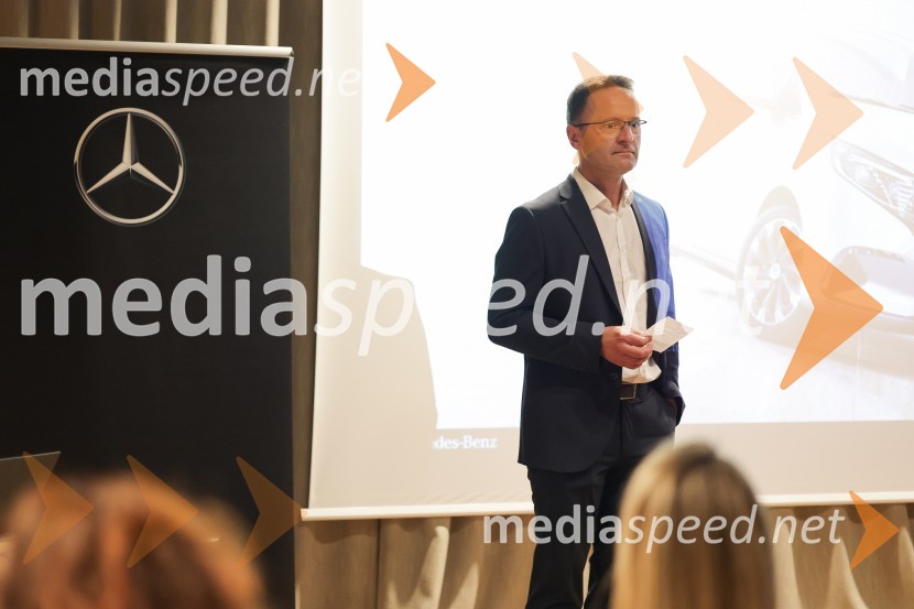 Mercedes-Benz novi razred V, slovenska predstavitev