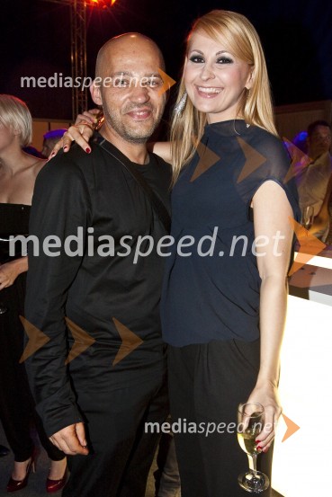 Zoran Garevski, modni oblikovalec in Karmen Stavec, pevka ter zastopnica podjetja Swarovski za SlovenijoPredstavitev BMW Z4 Roadster in predpremiera BMW Series 5 Gran Turismo