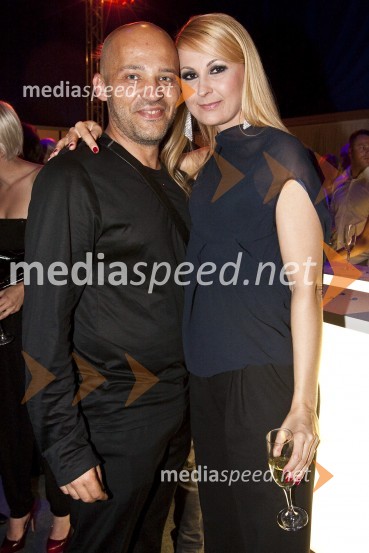 Zoran Garevski, modni oblikovalec in Karmen Stavec, pevka ter zastopnica podjetja Swarovski za SlovenijoPredstavitev BMW Z4 Roadster in predpremiera BMW Series 5 Gran Turismo