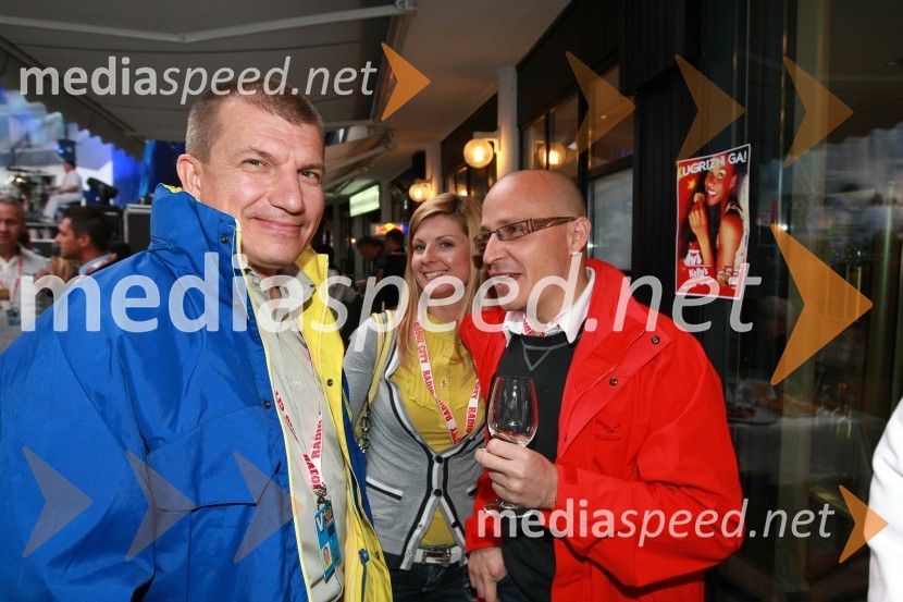 Dragutin Mate, nekdanji minister za notranje zadeve in Gregor Jeza, predsednik uprave Hit Šentilj d.d. s punco KatjoRadio City, koncert 2009