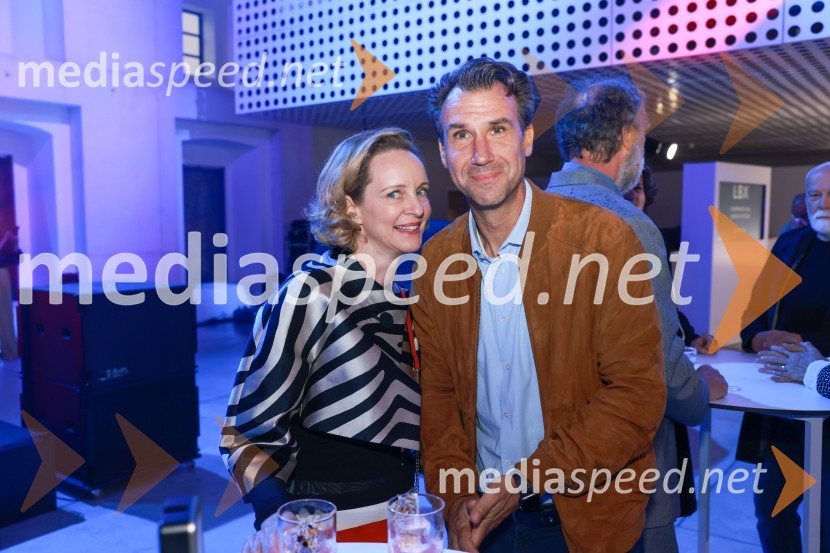  Tina Škoberne Malešič;   Aleš Škoberne, CEO, ECM partnersJanja Garnbret vozi Lexus LBX