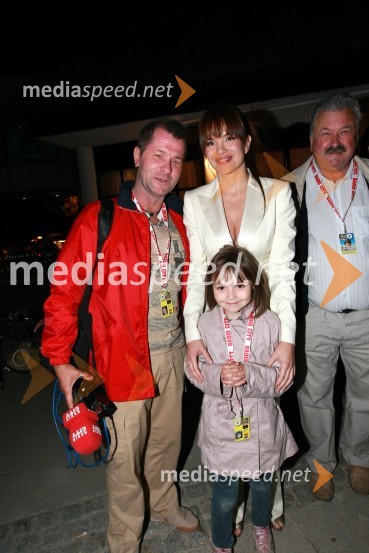 Andrej Okreša, novinar Radia City, Severina, hrvaška pevka in Pia KonšakRadio City, koncert 2009