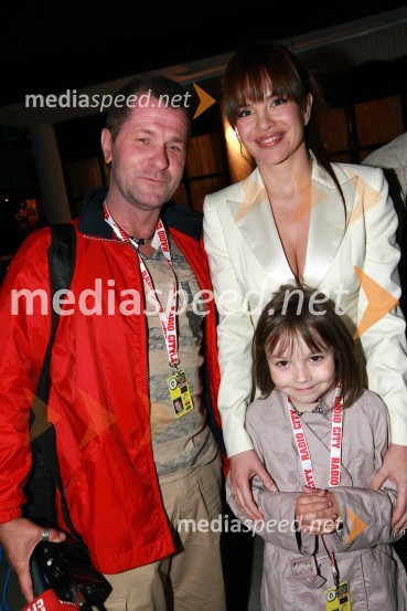 Andrej Okreša, novinar Radia City, Severina, hrvaška pevka in Pia KonšakRadio City, koncert 2009